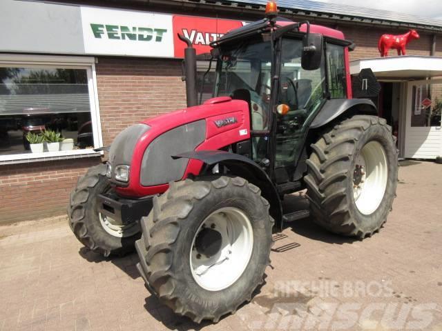 Valtra A93 HITECH Tractores