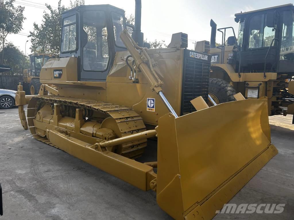 CAT D7G Buldozer sobre oruga