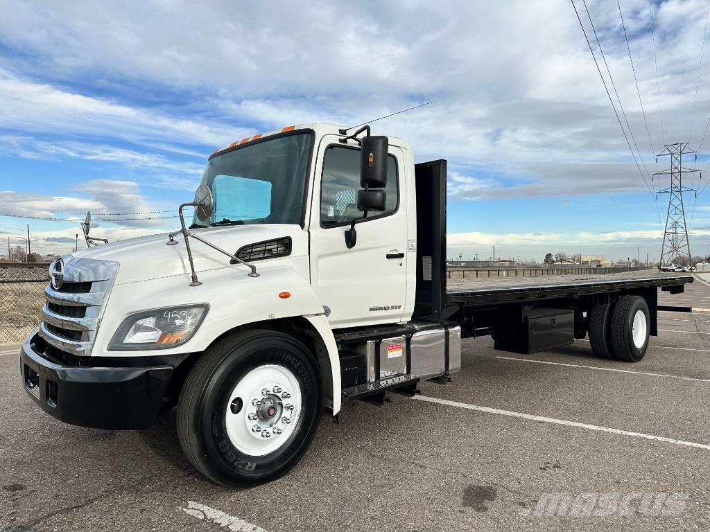 Hino 268 A Camiones de cama baja