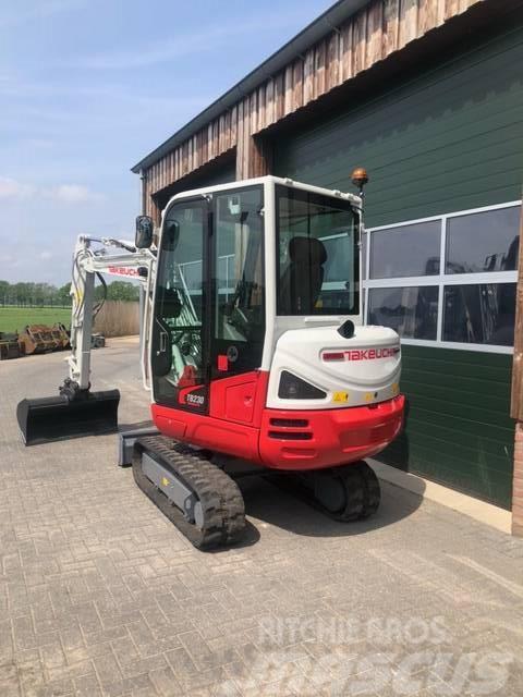 Takeuchi TB230 Miniexcavadoras