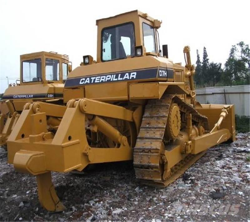 CAT D7H Buldozer sobre oruga