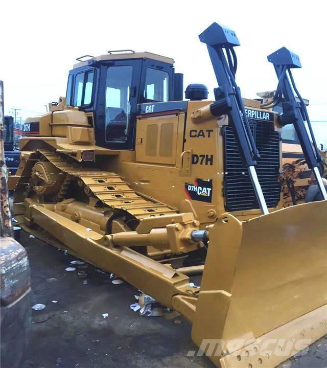 CAT D7H Buldozer sobre oruga