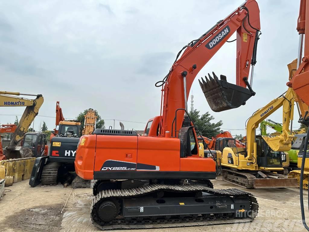 Doosan DX225LC-9C Excavadoras sobre orugas