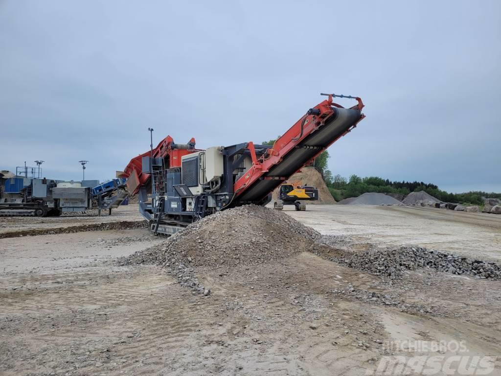 Sandvik QS 331 Trituradoras móviles