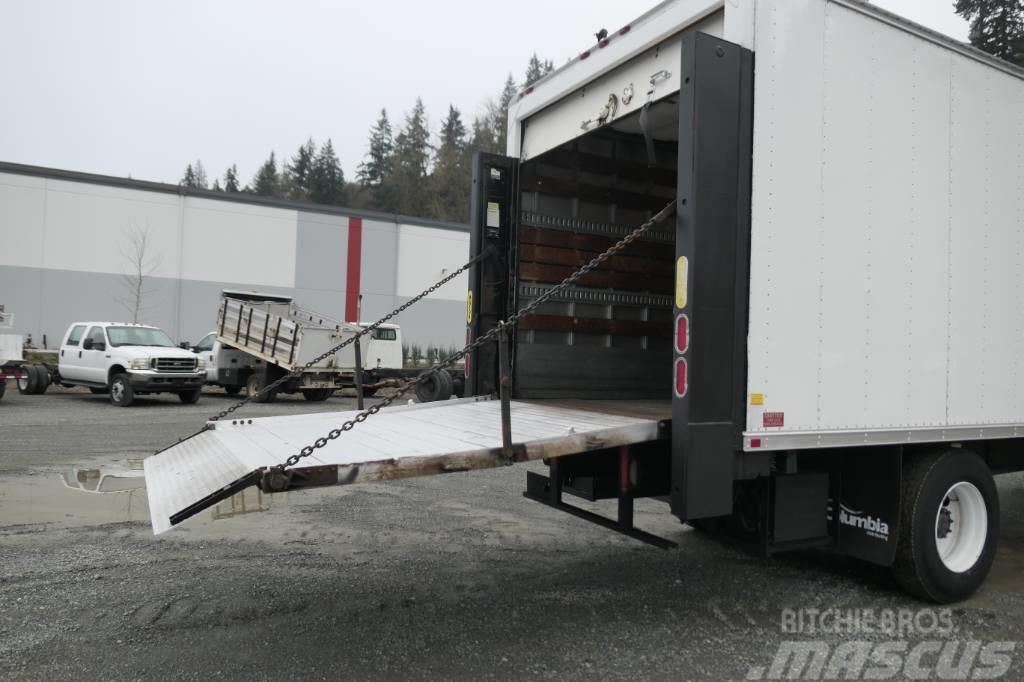 Hino 338 Camiones con caja de remolque