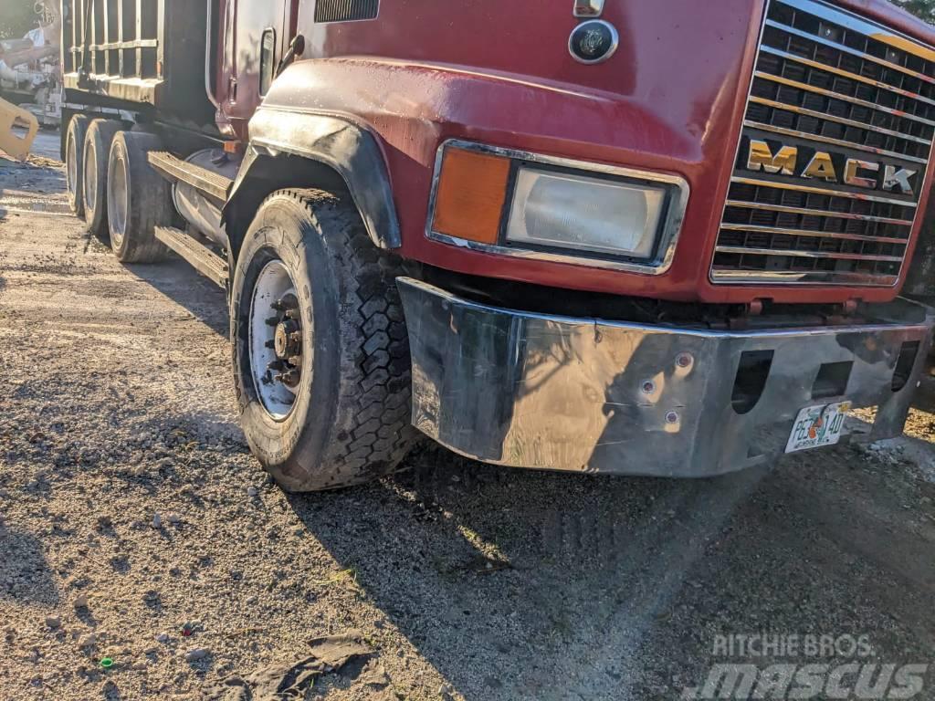 Mack CL 713 Bañeras basculantes usadas