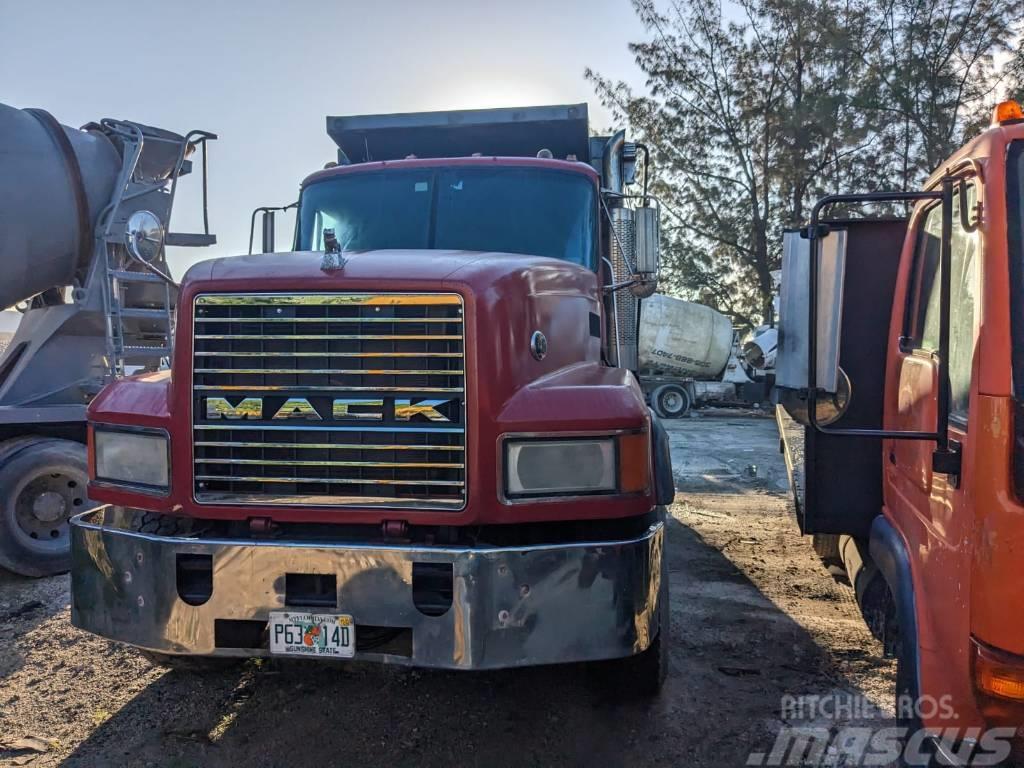 Mack CL 713 Bañeras basculantes usadas