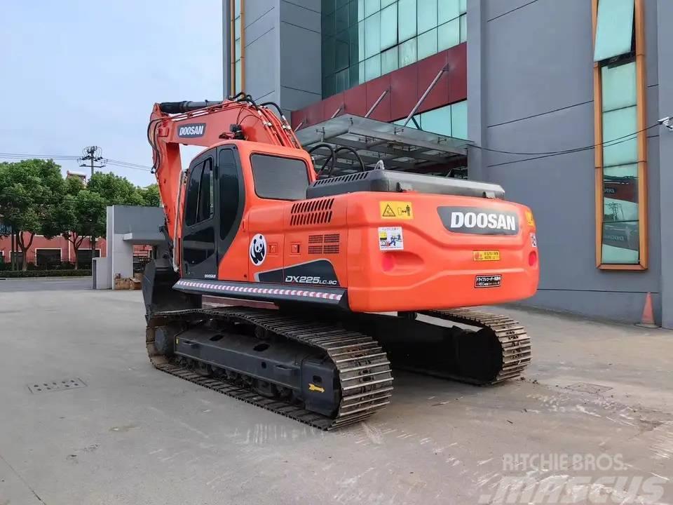 Doosan DX225LC-9C Excavadoras sobre orugas