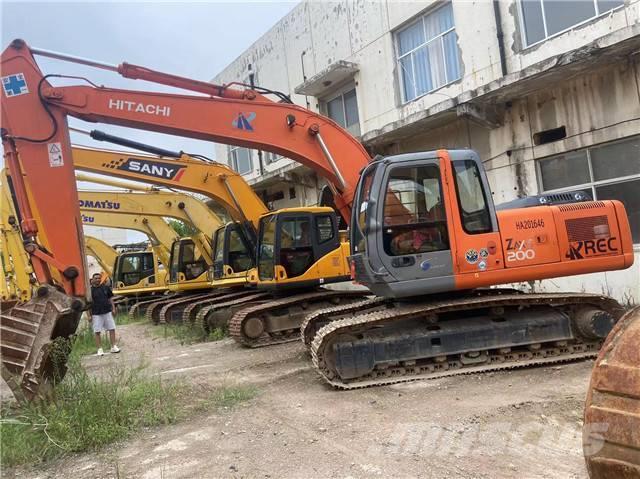 Hitachi ZX 200 Excavadoras sobre orugas