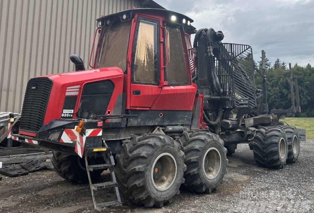 Komatsu 825TX Transportadoras