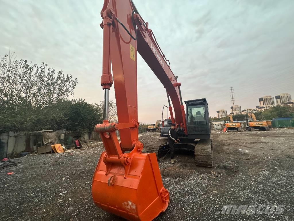 Hitachi ZX 200 Excavadoras sobre orugas