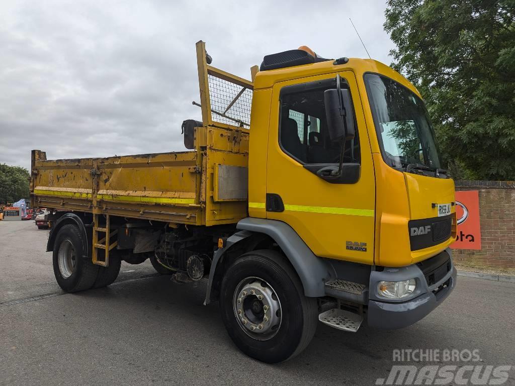 DAF LF55.220 Bañeras basculantes usadas