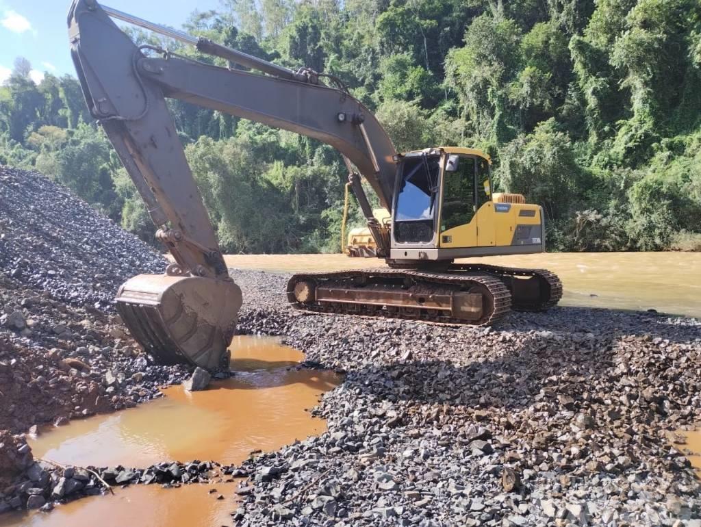 Volvo EC220DL Excavadoras sobre orugas