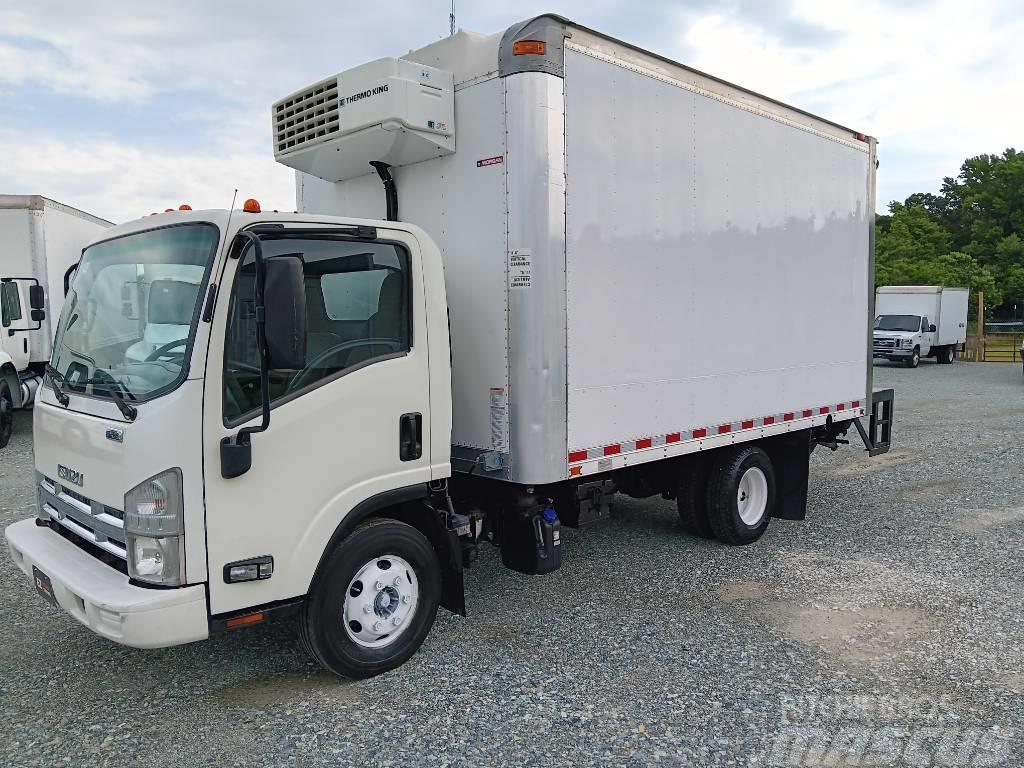 Isuzu NPR Camiones con caja de remolque