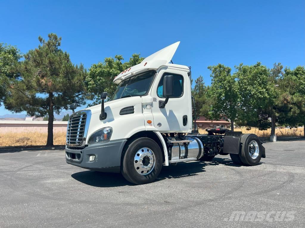 Freightliner Cascadia 113 Camiones tractor