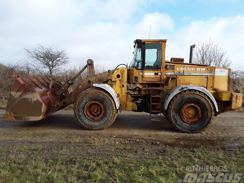 Volvo L 180 Cargadoras sobre ruedas