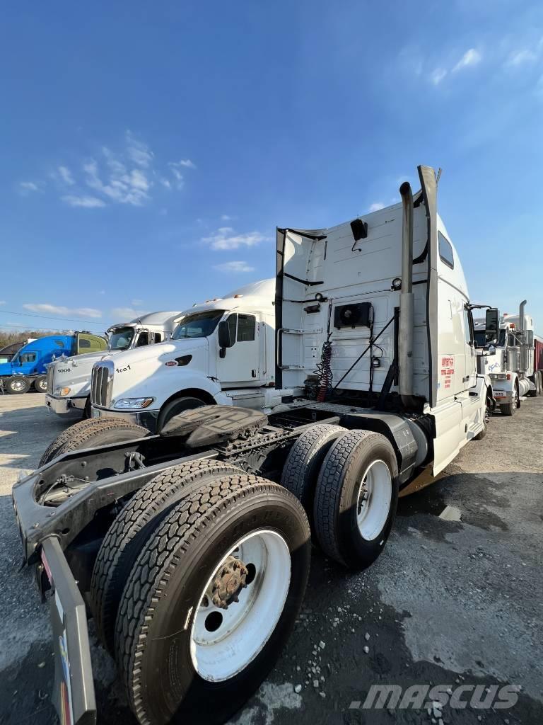 Volvo VLN 670 Camiones tractor