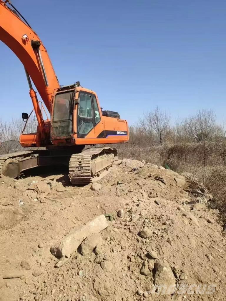 Doosan dx300 Excavadoras sobre orugas