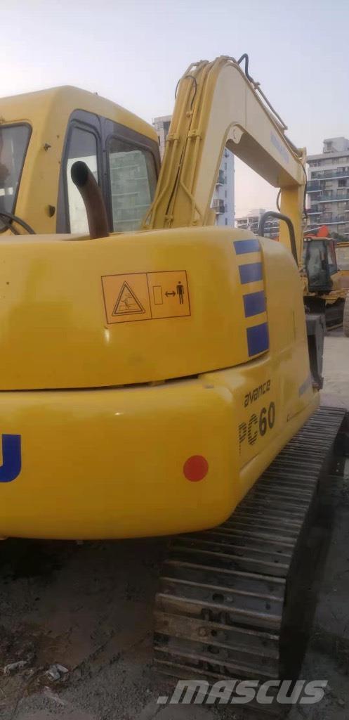 Komatsu PC60 Excavadoras 7t - 12t