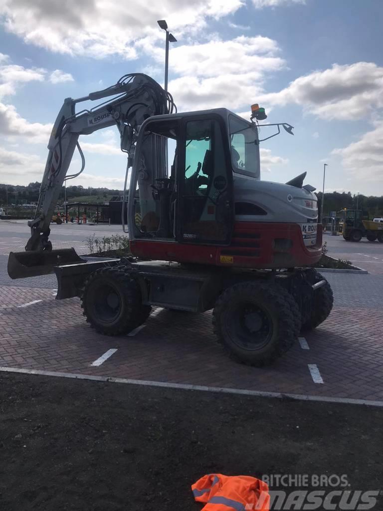 Takeuchi TB295W Excavadoras de ruedas