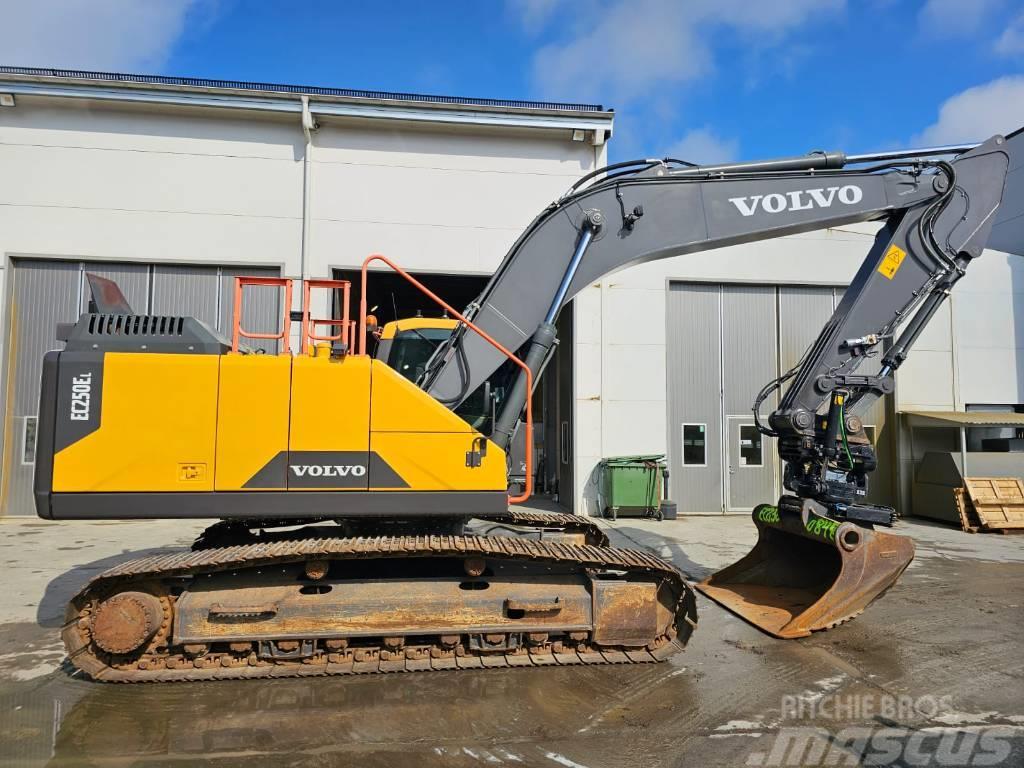 Volvo EC250EL Excavadoras sobre orugas