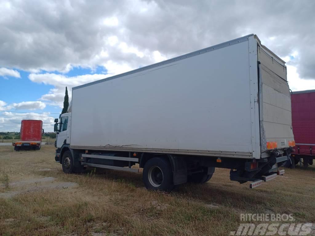 Scania P260 Camiones con caja de remolque