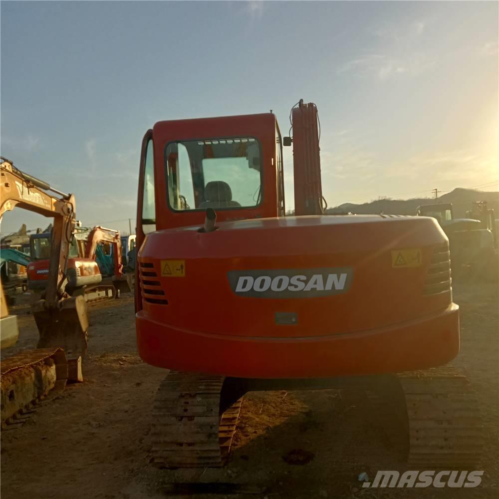 Doosan DH 70 Excavadoras sobre orugas