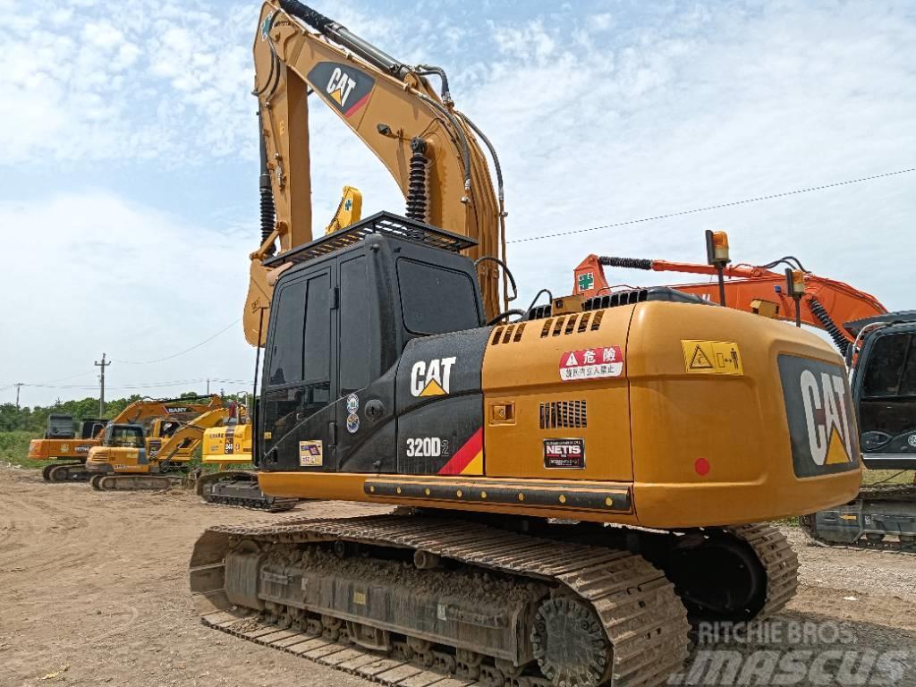 CAT 320D2 Excavadoras 7t - 12t