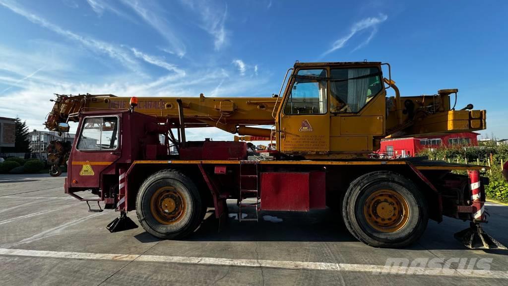 Liebherr LTM 1025 Grúas todo terreno