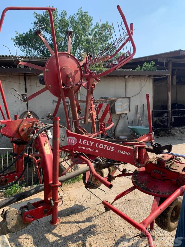 Lely STABILO 600 Rastrilladoras y rastrilladoras giratorias