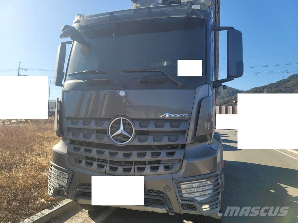 Mercedes-Benz 3951 Vehículos compactos de volteo