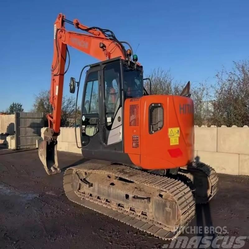 Hitachi ZX 135 Excavadoras sobre orugas