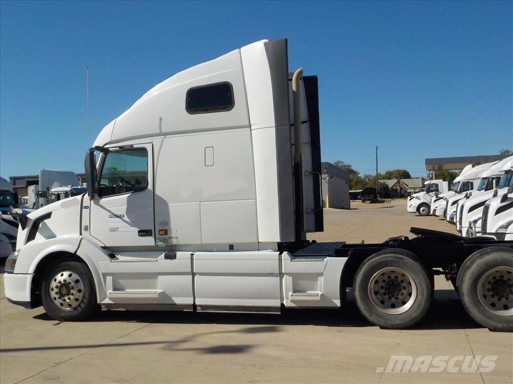 Volvo VNL 670 Camiones tractor