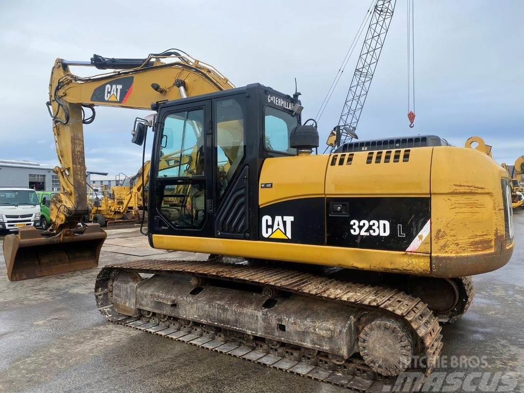 CAT 323D Excavadoras sobre orugas