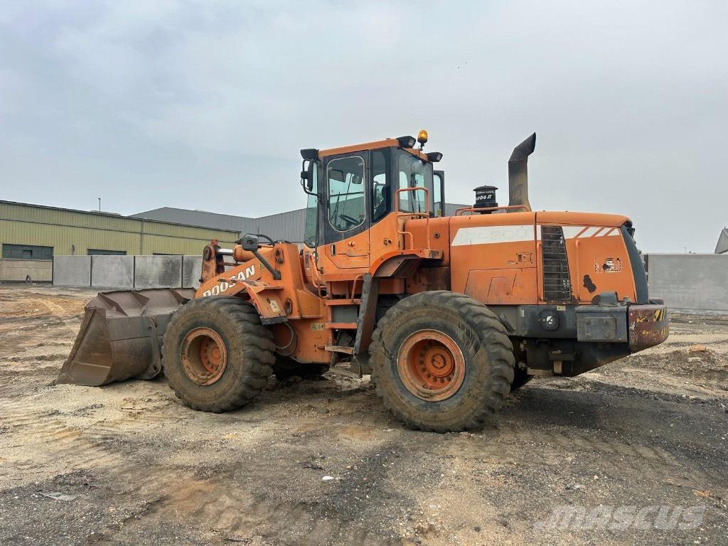 Doosan DL 300 Cargadoras sobre ruedas