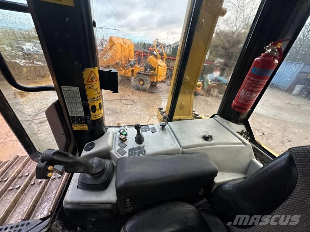 CAT D6N LGP Buldozer sobre oruga