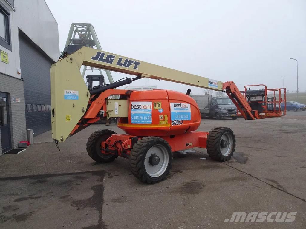 JLG 600AJ Plataformas con brazo de elevación manual