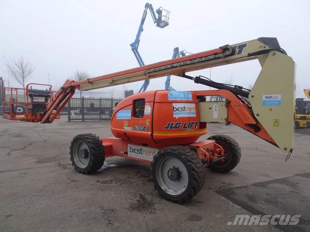 JLG 600AJ Plataformas con brazo de elevación manual