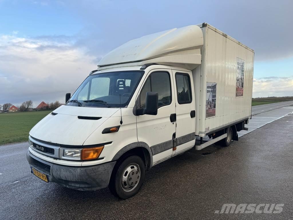 Iveco Daily Camiones con caja de remolque