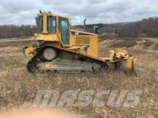 CAT D6N Buldozer sobre oruga