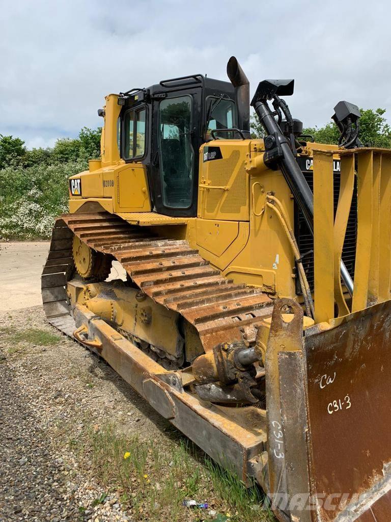 CAT D6T LGP Buldozer sobre oruga