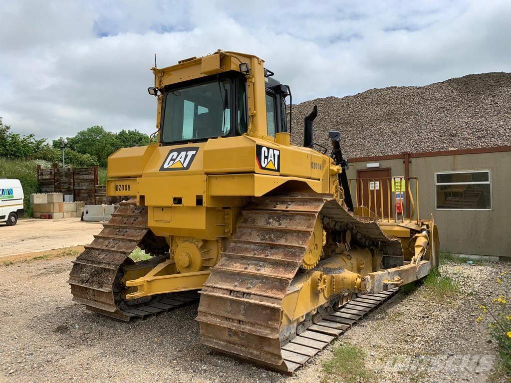 CAT D6T LGP Buldozer sobre oruga