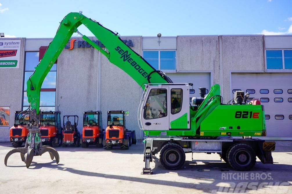 Sennebogen 821E SIPULIKOURALLA Manejadores de residuos industriales