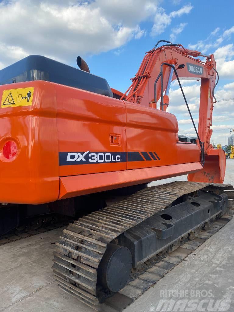 Doosan DX 300 Excavadoras sobre orugas