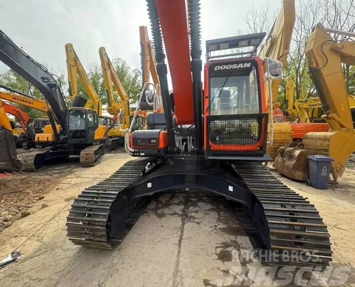 Doosan DX300LC-9C Excavadoras sobre orugas