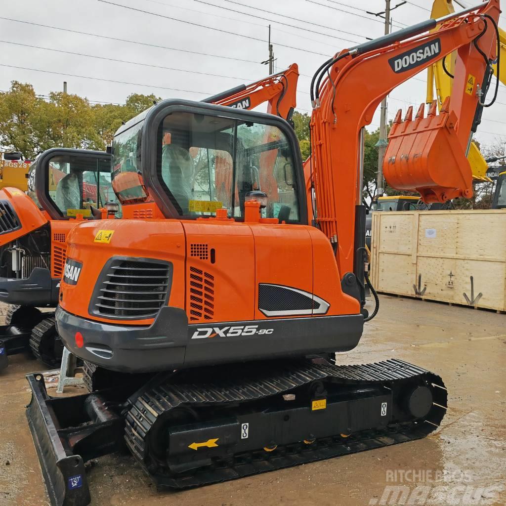 Doosan DX55 Excavadoras sobre orugas