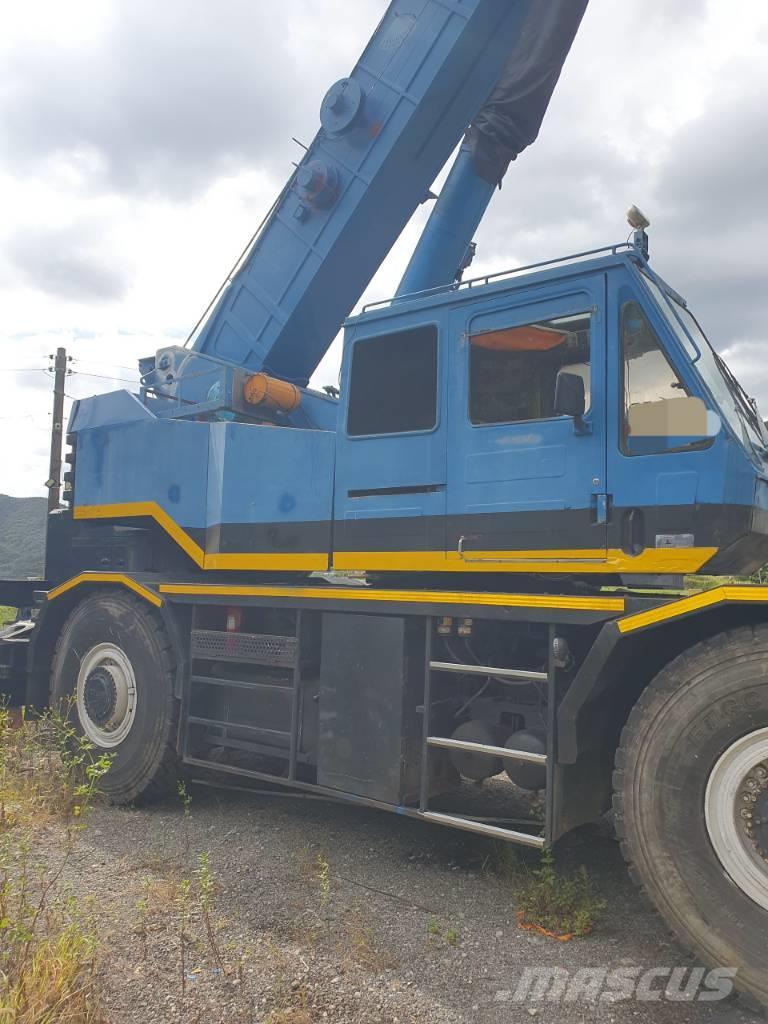 Kobelco RK450 Grúas autopropulsadas