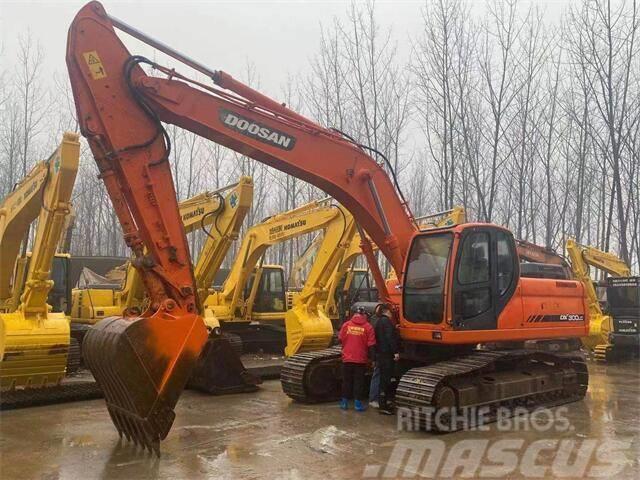 Doosan DX300LC Excavadoras sobre orugas