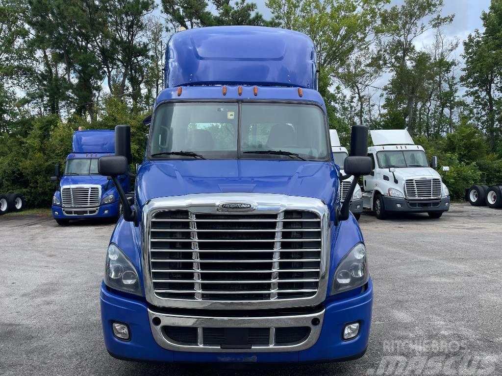 Freightliner Cascadia 113 Camiones tractor