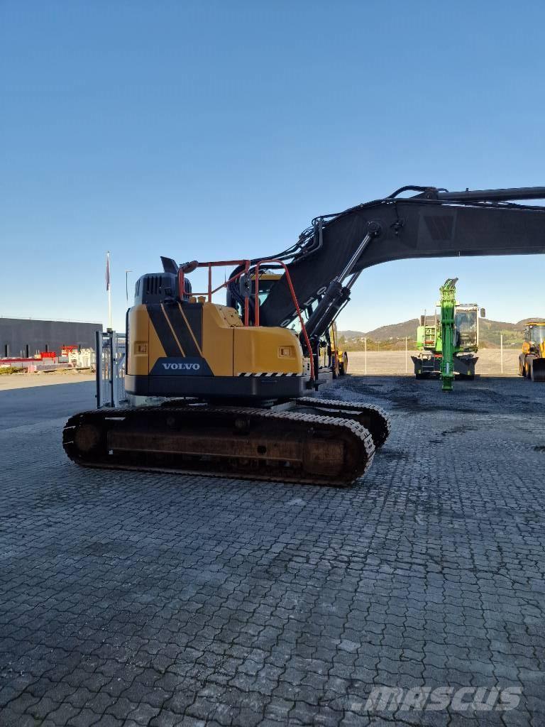 Volvo ECR235EL Excavadoras sobre orugas